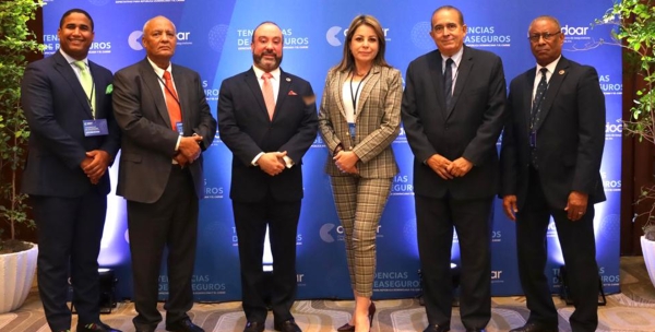Superintendencia de Seguros felicita a CADOAR por evento internacional